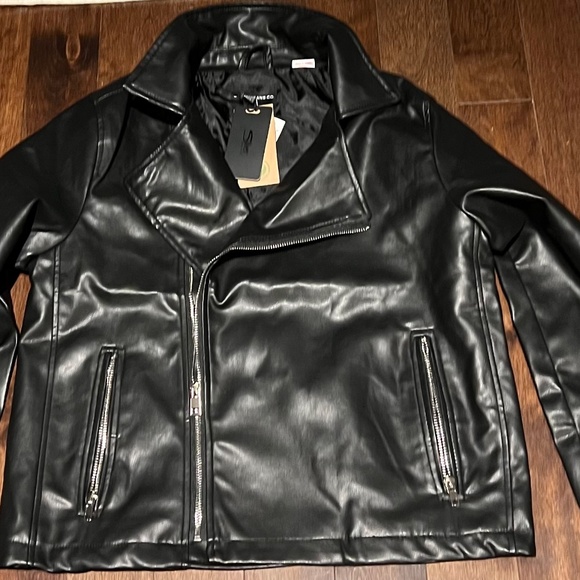 Silver vegan leather boys biker jacket - Picture 4 of 4